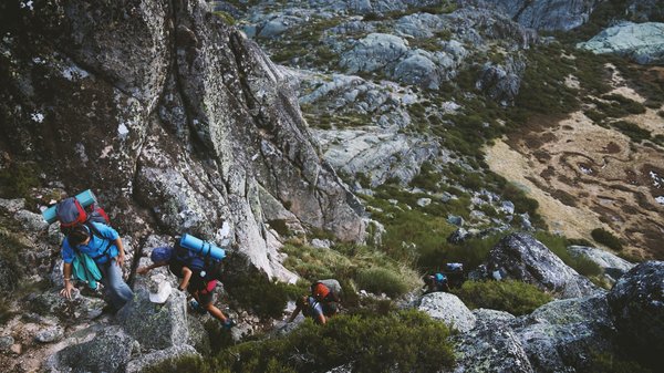 Quels sont les meilleurs conseils pour une randonnée dans les montagnes de la Sierra Nevada, Espagne ?